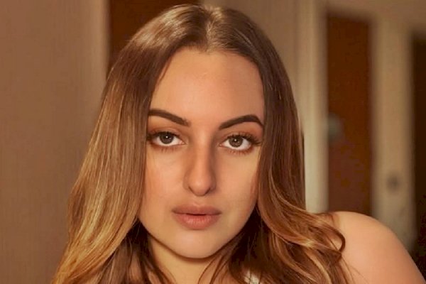 ‘Asli’ Sonakshi shares a glimpse of herself in ‘golden hour’