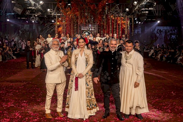 Blenders Pride Fashion Tour Gurugram brings the Greatest Celebration of Fashion Icon Rohit Bal