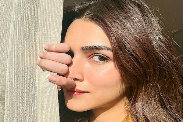 Kriti Sanon's proper 'day-off' includes sun, self care & PJs