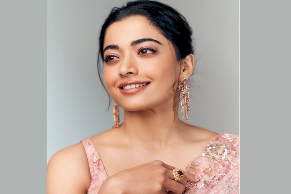 Rashmika Mandanna urges all to be 'kind to yourselves' amidst uncertainty of life