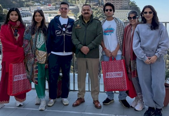 Maheep Kapoor calls her first trip to Vaishno Devi with Bhavana Pandey ‘magical’