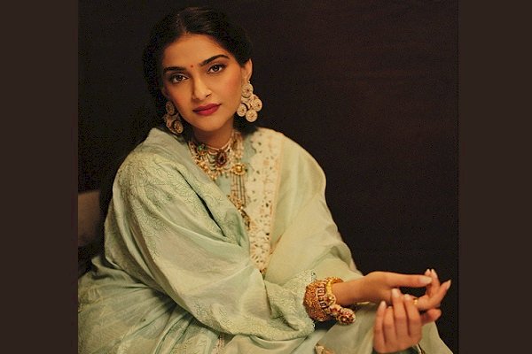 Sonam Kapoor is ‘shaadi ready’, reveals two looks she absolutely loved