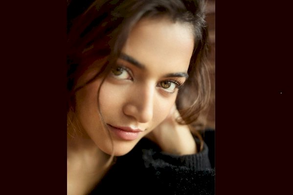 Wamiqa Gabbi shares unfiltered late-night thoughts before calling it a day