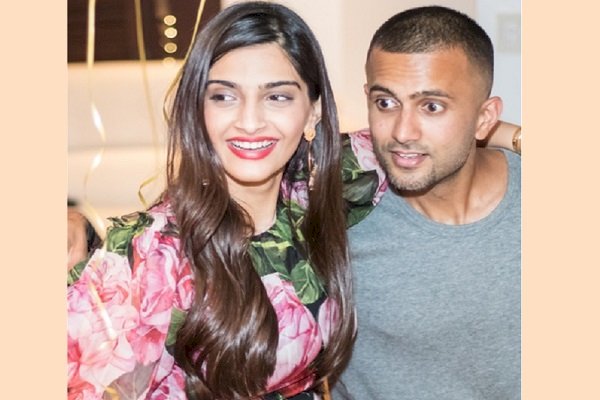 Sonam Kapoor marks eight years since she got 'engaged' to Anand Ahuja in NY