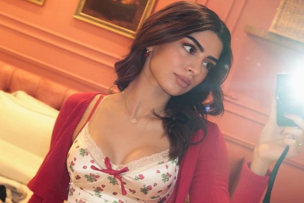 Khushi Kapoor has ‘no regrets’ after indulging in too much bread pudding