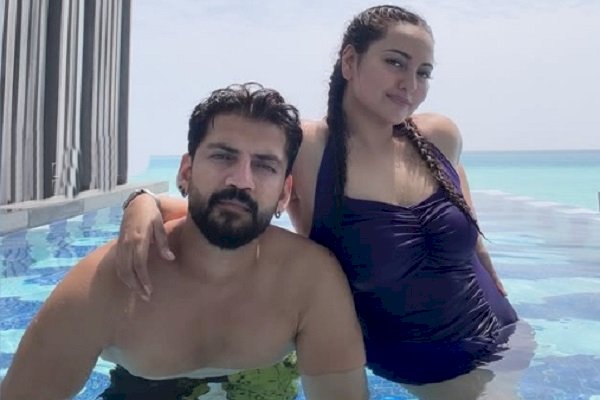 Sonakshi Sinha, Zaheer Iqbal to ring in New Year in Maldives, share fun 'pool pictures'