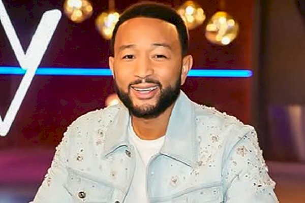 John Legend shares picture with ish 4 kids from family vacation
