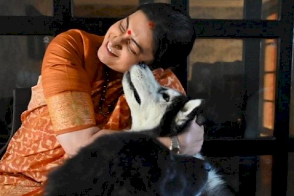 Amid ongoing dog feeder controversy, Smriti Irani shares pic of receiving ‘unconditional love’ from her pets
