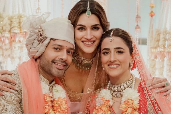 Kriti Sanon reveals sister Nupur Sanon, Stebin Ben dated for five years before tying the knot