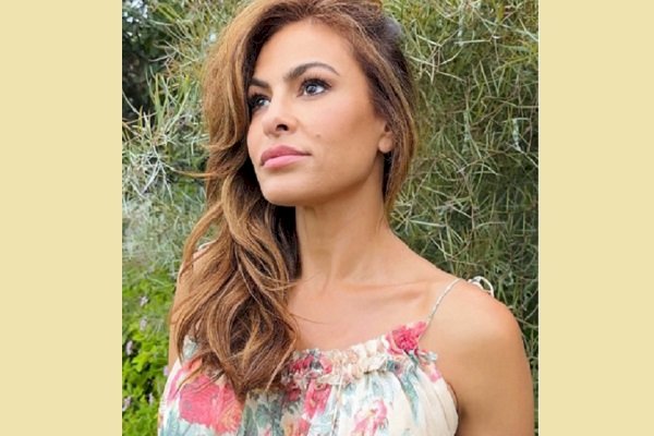 Eva Mendes reflects on 2016 marked by grief, growth and new beginnings