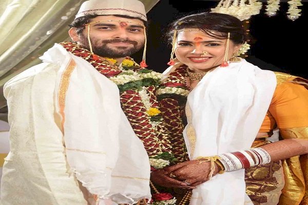 Sameera Reddy celebrates 12 years of marital bliss by sharing her wedding pics