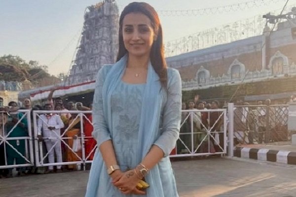 Trisha Krishnan seeks blessings at Sri Venkateswara Temple in Tirupati
