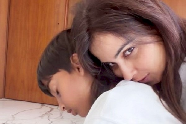 Genelia Deshmukh decides to drop everything as her son says 'Please sit with me Aai'