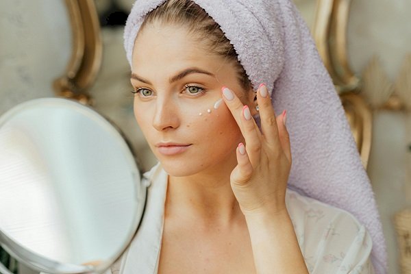 Glass Skin Routine Explained: How to Achieve a Smooth, Radiant Glow