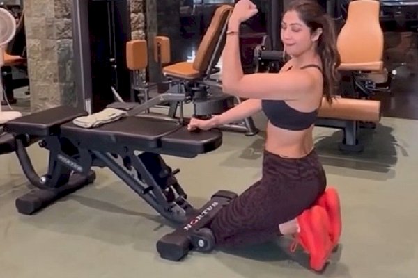 Shilpa Shetty calls Reverse Hypers one of the most underrated glute builders