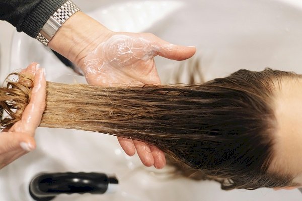 Leave-In Conditioner Benefits: The Secret to Soft, Healthy Hair