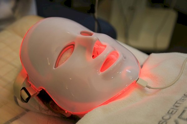 LED Masks: Benefits and Risks You Need to Know Before You Try