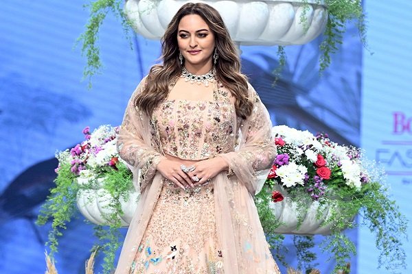 Sonakshi Sinha says 'System' reflects the society and its relationship with law