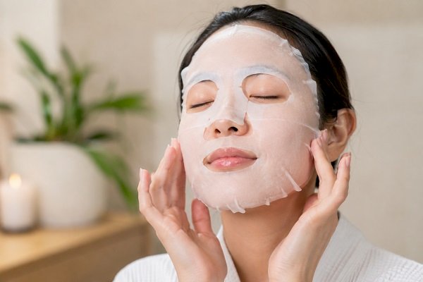 Sheet Mask Benefits for Beauty: A Quick and Easy Skincare Boost