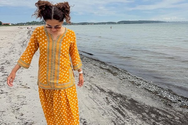 Taapsee Pannu finds solace by the sea: Picking up some thoughts