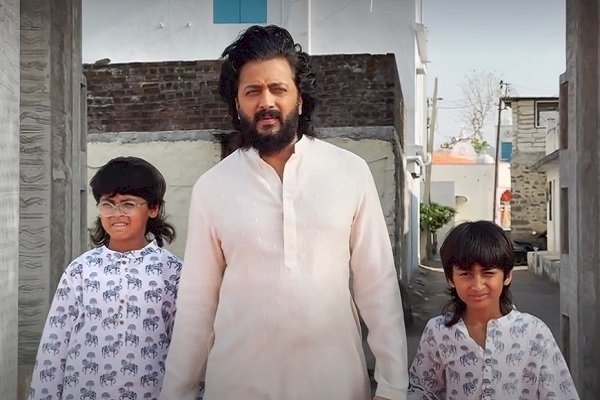 Riteish Deshmukh on sons Riaan and Rahyl calling him the ‘best father’: ‘You never met my baba'