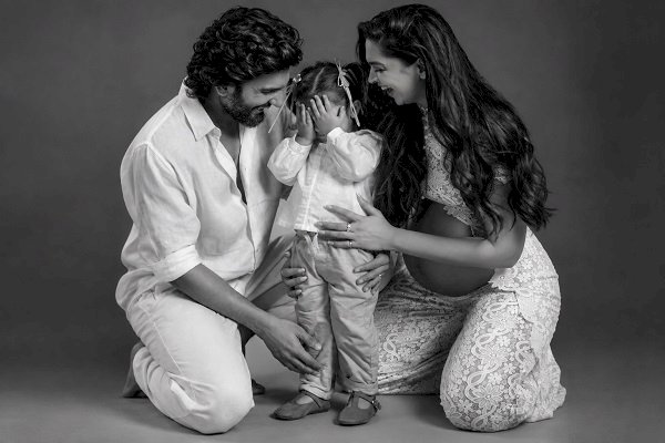 Ranveer & Deepika wait for the arrival of baby no 2 with some adorable family pics with Dua