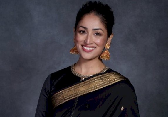 Yami Gautam celebrates family legacy of handloom craftsmanship in black Maheshwari saree