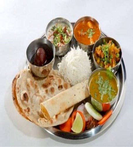 Home-cooked veg thali costlier by 11 pc in September, non-veg thali gets cheaper