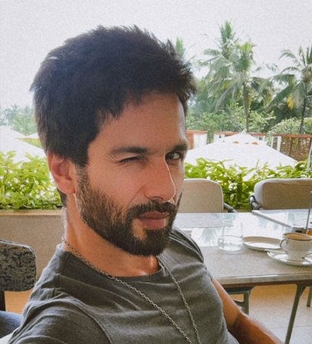 Shahid Kapoor winks at camera as he’s all ‘coffeefied’ and ‘Goafied’