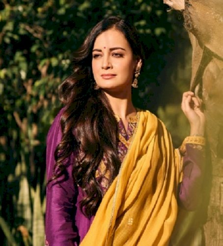 Dia Mirza’s in work mode as she soaks in Delhi sun