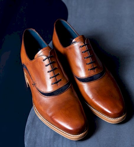 The Timeless Elegance of Oxford Shoes: A Leather Fashion Staple