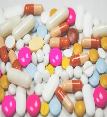 Antibiotics during infancy linked to early puberty in girls