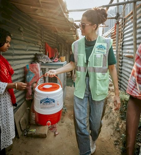 Taapsee donates insulated water coolers to help underprivileged beat the summer heat