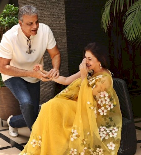 Bhagyashree’s husband finally goes down on one knee to propose to the actress