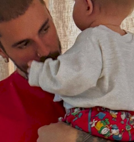 Justin Bieber shares new pictures of baby with concealed face