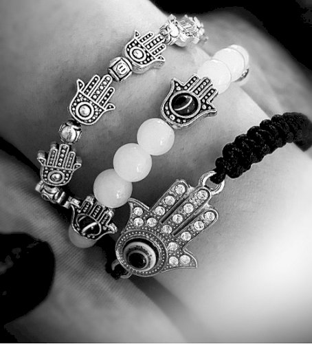 The Symbolic Beauty of Hamsa Evil Eye Bracelets