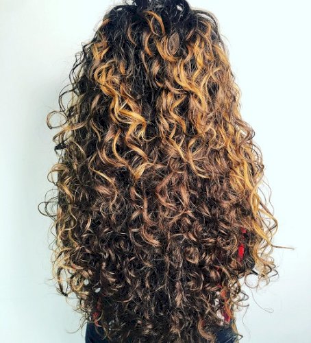 Curly Hair Routine: Products and Tips for Bouncy, Defined Curls