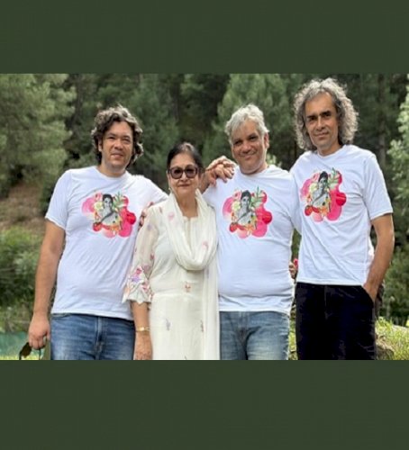 Imtiaz Ali celebrates his mother's 75th birthday in Pahalgam