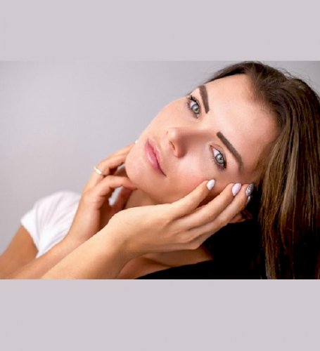 Monsoon-Proof Makeup: Beauty That Withstands the Weather