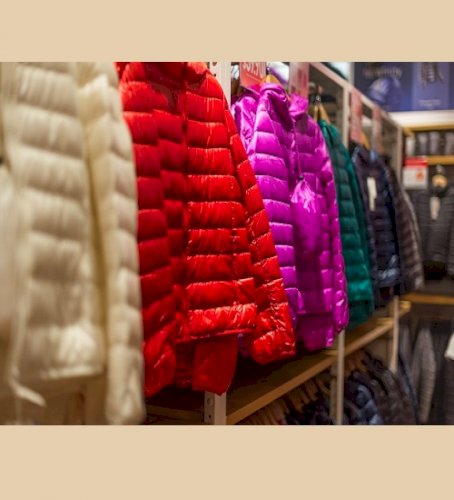 Bubble Jacket Shopping: Color, Comfort & Cold-Weather Style