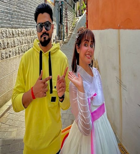 Rocky Jaiswal wishes 'Happy Friendship Day' to his queen Hina Khan who rules his whole life