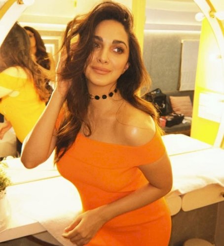 Kiara Advani enjoys a relaxed ‘mama’s night out’ months after embracing motherhood