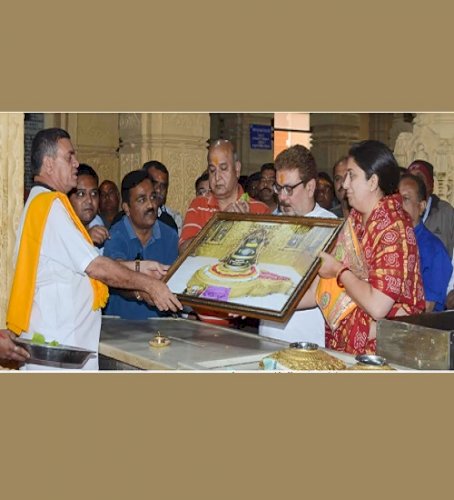 Smriti Irani shares pictures of her visits to Somnath temple over the years with husband Zubin Irani