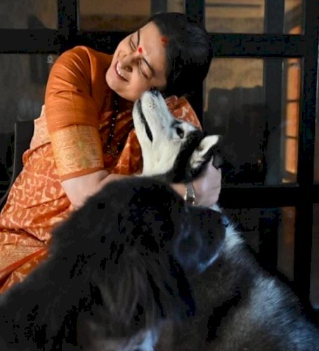 Amid ongoing dog feeder controversy, Smriti Irani shares pic of receiving ‘unconditional love’ from her pets