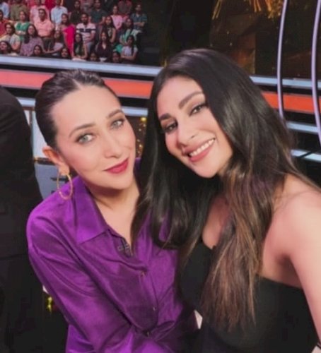 Mouni Roy has a fangirl moment as she shares stage with Karisma Kapoor: 'My Rachel, Monica....'