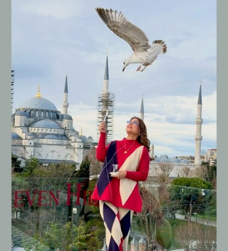 Hina Khan soaks in Istanbul mornings with birds, breakfast and history