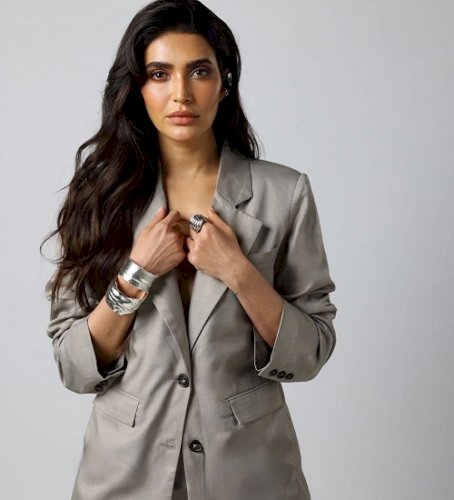 Karishma Tanna says 'don't give up on yourself' as she looks back on her journey