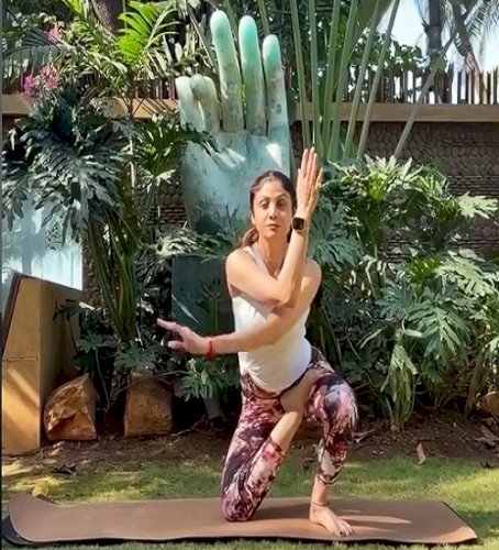 Shilpa Shetty says ‘If one can hold the Vatayansana pose, then can definitely handle Monday’