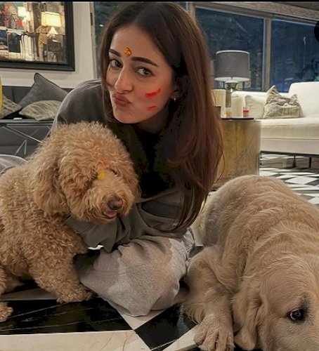 Ananya Panday celebrates Holi with her fur babies