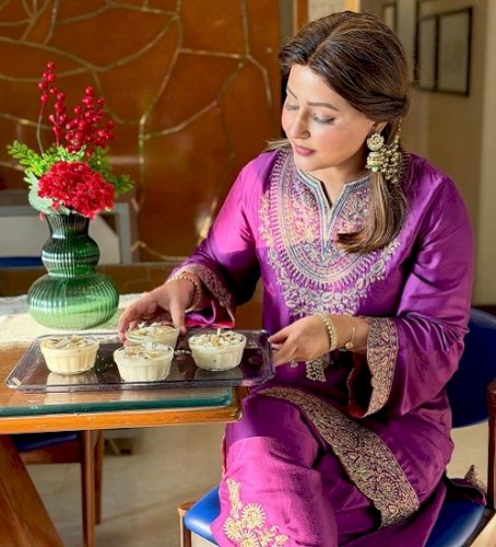 Hina Khan treats fans to lip-smacking chaat delights